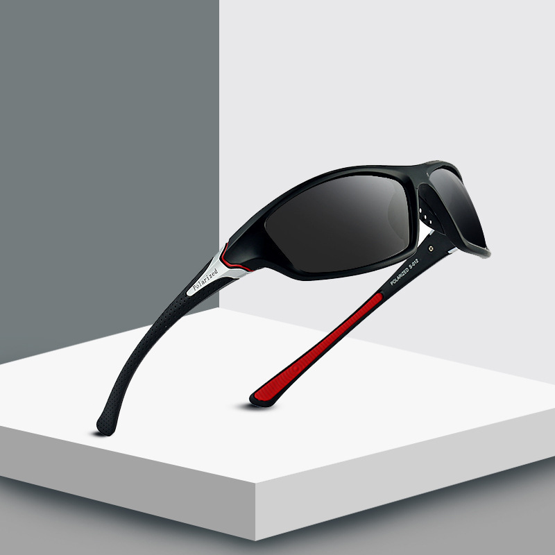Nuovi Occhiali da Sole Stile R - Car Mirror recensione e prezzo